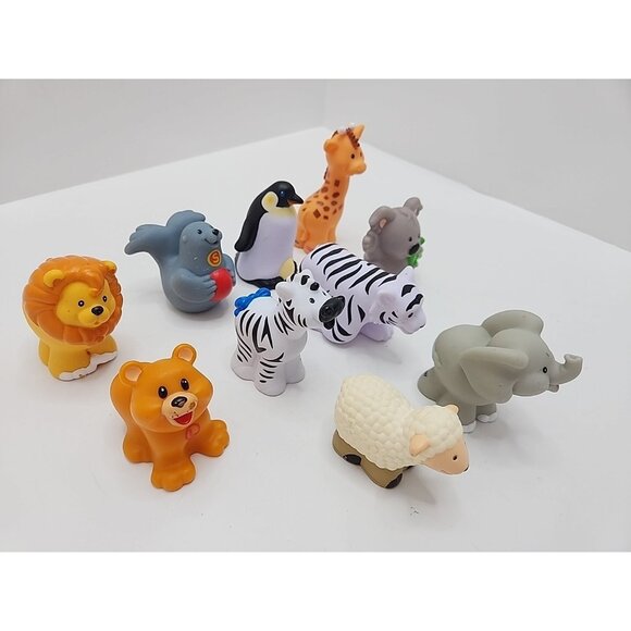 Vintage 1984 Little People Fisher Price Zoo Play Base Toy Plus 10 Extra Figures - Picture 12 of 12